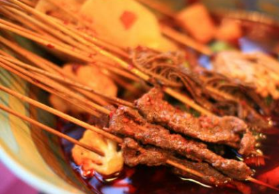 現在開一家串串店賺錢嗎？