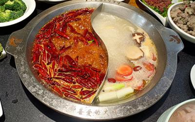 專(zhuān)業(yè)火鍋炒料學(xué)習(xí)哪里技術(shù)過(guò)硬？專(zhuān)業(yè)火鍋底料技術(shù)培訓(xùn)