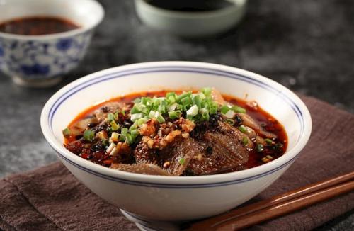 冒菜技術培訓哪里好一點？成都蜀味緣冒菜培訓