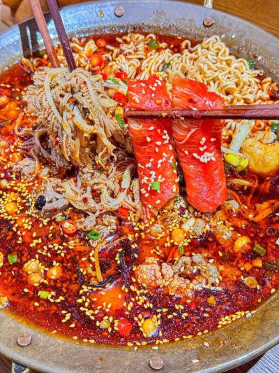 如何挑選冒菜培訓(xùn)學(xué)校？掌握正宗冒菜制作技藝的關(guān)鍵方法