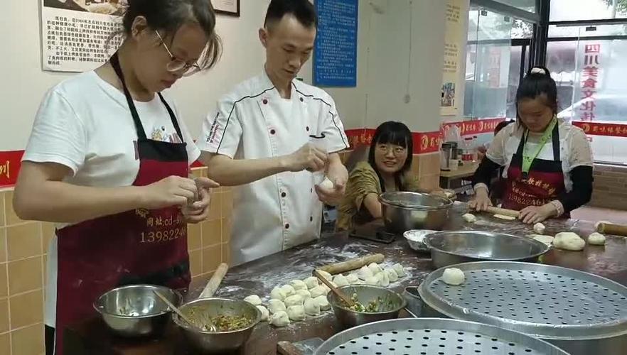成都包子培訓學校哪家好？蜀味緣早餐技術(shù)培訓滿足不同學習需求